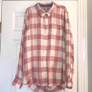 Lucky brand women’s button-down shirt - Large
